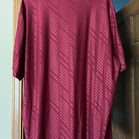 Nike Golf Dri-fit XL Shirt. Perfect burgandy polo for Golf. - Picture 3 of 6